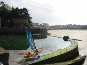 The swiiming pool at Dinard in 2007.