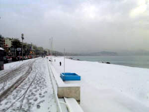 Promenade des Anglais with snow !